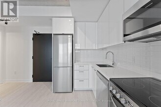 284 King St E in Toronto, ON - Building Photo - Building Photo