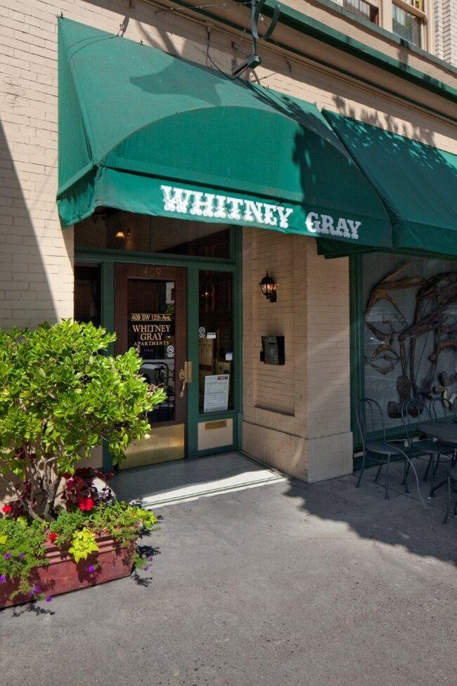 Whitney Gray in Portland, OR - Foto de edificio - Building Photo