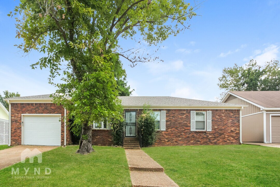 3814 Silver Chalice Dr in Memphis, TN - Foto de edificio
