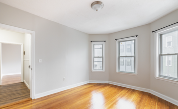 17 Cawfield St, Unit #2 in Boston, MA - Building Photo - Building Photo