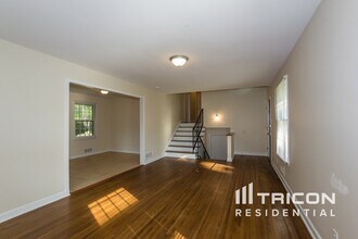 4200 Gladstone Ln in Charlotte, NC - Building Photo - Building Photo
