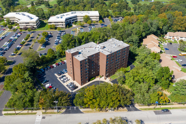 Pennsauken Towers in Pennsauken, NJ - Building Photo - Primary Photo