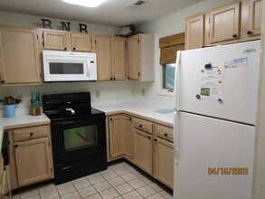 1221 Lake Dr in North Myrtle Beach, SC - Building Photo - Building Photo