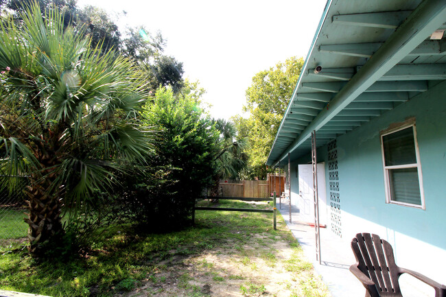 1380 E Duval St in Lake City, FL - Building Photo - Building Photo