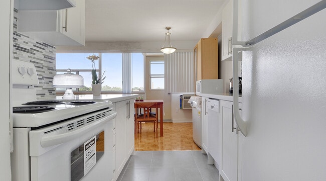 property at 1294 Islington Ave