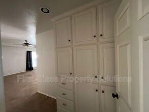 2206 Barton St in Norman, OK - Building Photo - Building Photo