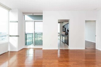 208-3208 Enfield Pl in Mississauga, ON - Building Photo - Building Photo