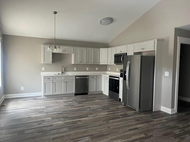 619 Fondel Ln in Tunnel Hill, GA - Building Photo - Building Photo