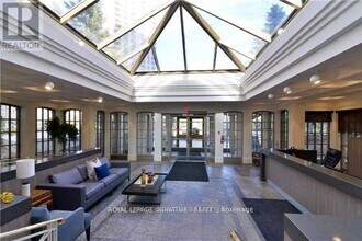 55 Kingsbridge Garden Cir in Mississauga, ON - Building Photo - Building Photo