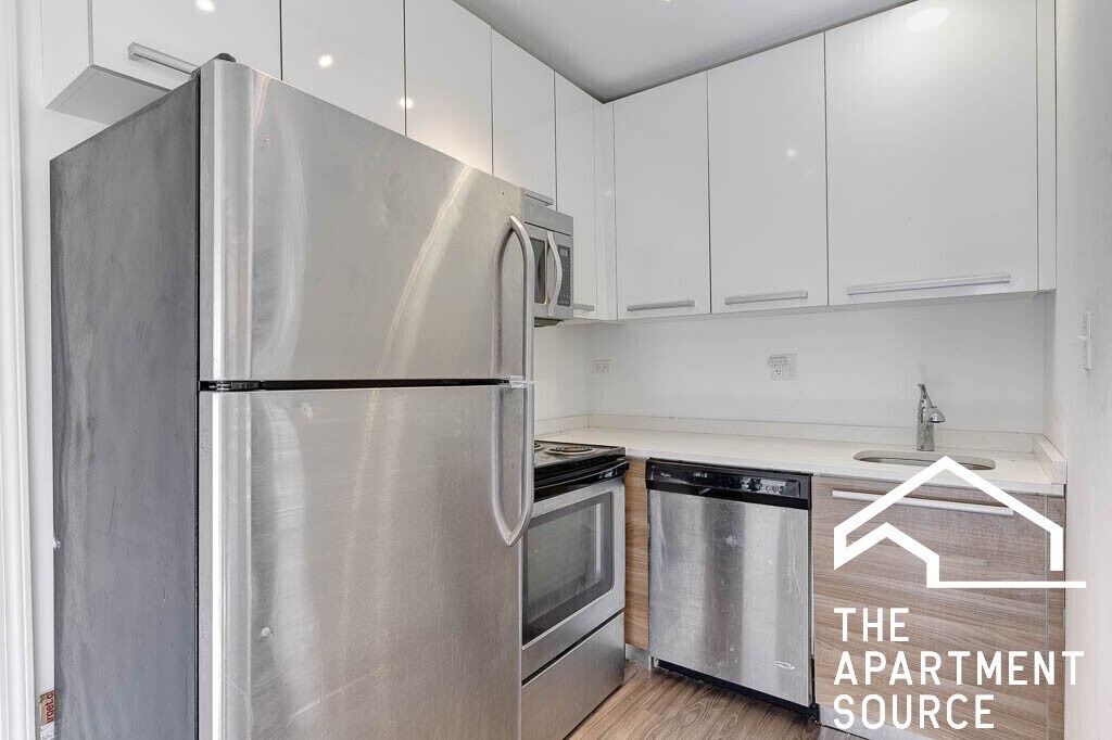 925 W Carmen Ave in Chicago, IL - Building Photo