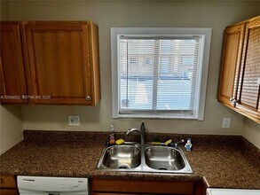 7011 W 29th Ave in Hialeah, FL - Building Photo - Building Photo