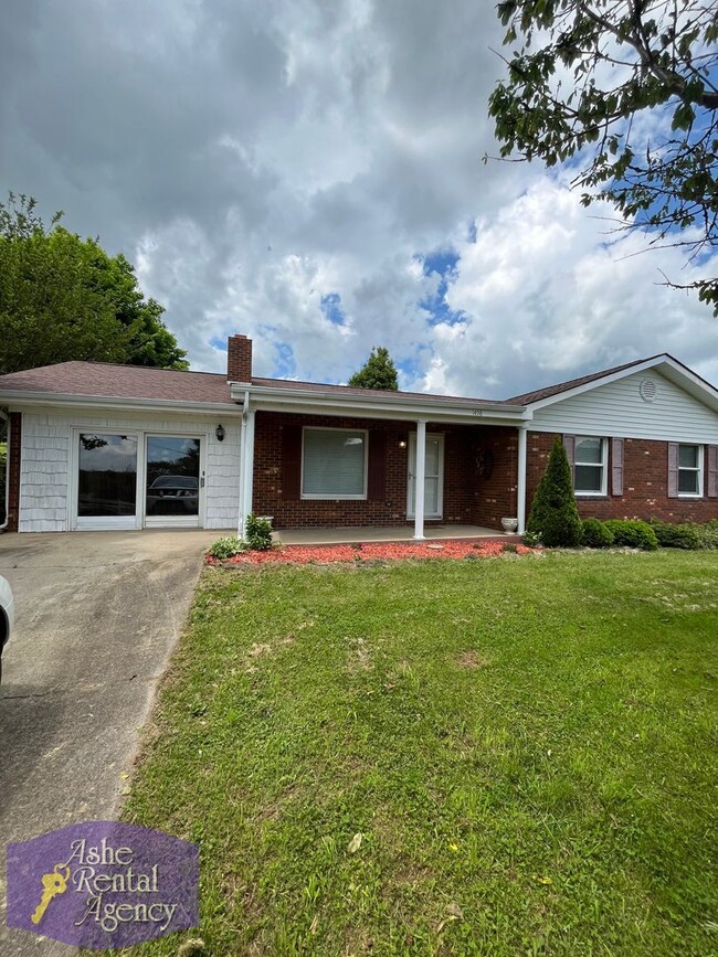 property at 1458 Golf Course Rd