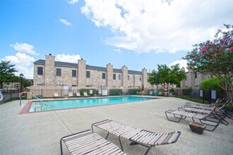 8101 El Mundo St in Houston, TX - Building Photo - Building Photo