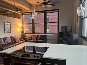 1535 Walnut St, Unit Campbell 506 in Kansas City, MO - Building Photo - Building Photo
