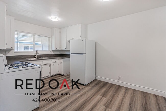 21241 S Santa Fe Ave in Carson, CA - Building Photo - Building Photo