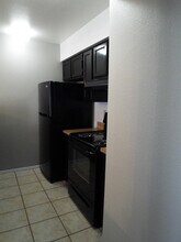 1688 W Village Way in Tempe, AZ - Building Photo - Building Photo