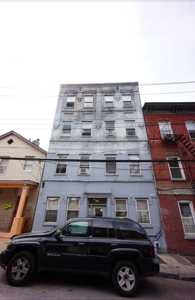 143 School St in Yonkers, NY - Building Photo - Building Photo