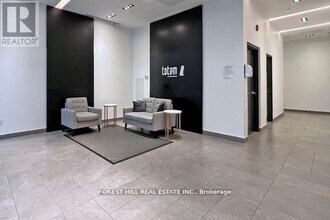 17 Dundonald St in Toronto, ON - Building Photo - Building Photo