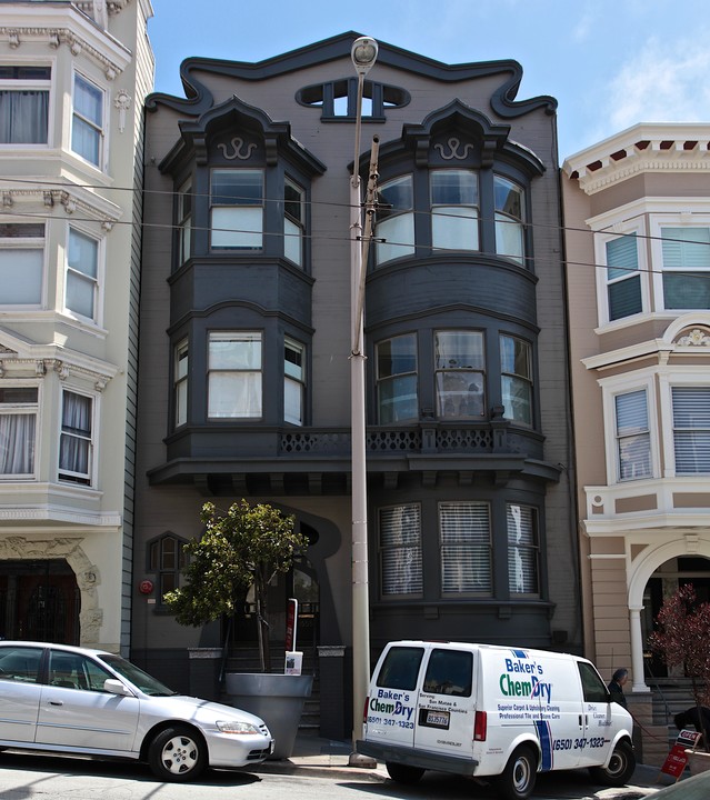 1555-1561 Sacramento St in San Francisco, CA - Building Photo