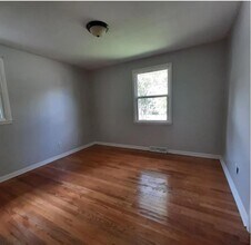 7805 Perry St SW in Huntsville, AL - Building Photo - Building Photo