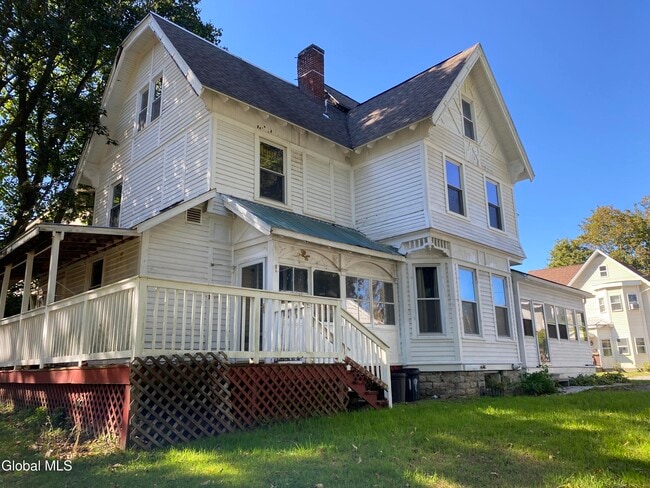 44 Webster St
