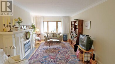 95 Chatsworth Dr in Toronto, ON - Building Photo - Building Photo
