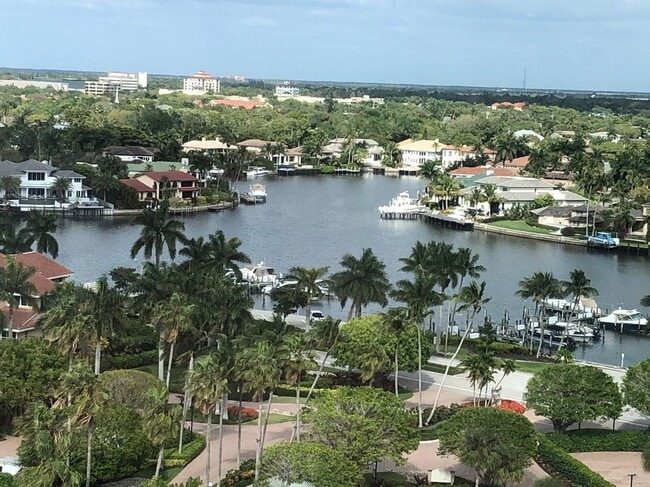 4551 Gulf Shore Blvd N in Naples, FL - Building Photo - Building Photo