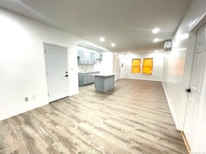 32 Lester St in Ansonia, CT - Building Photo - Building Photo