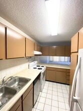 98-501 Koauka Loop-Unit -Park at Pearlridge in Aiea, HI - Building Photo - Building Photo