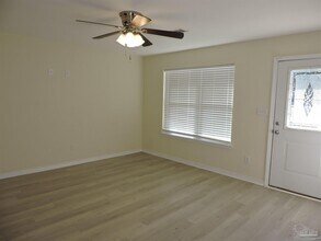 1000 Polk Ave in Pensacola, FL - Building Photo - Building Photo