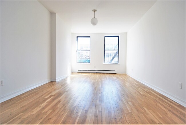 257 W 116th St in New York, NY - Building Photo - Building Photo