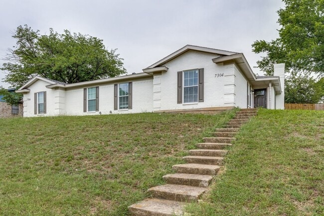 property at 7304 Vista Cliff Dr