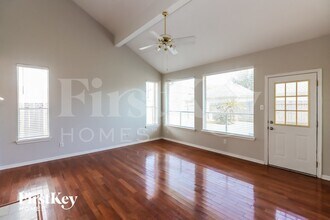 12831 Pheasant Lake Ct in Houston, TX - Building Photo - Building Photo