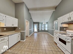 1234 Grange Way Dr in Cordova, TN - Building Photo - Building Photo