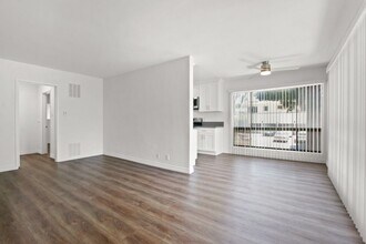 918 11th St, Unit 01 in Santa Monica, CA - Building Photo - Building Photo
