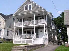 1035 Westcott St, Unit 2nd Floor in Syracuse, NY - Building Photo