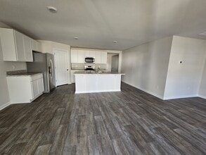 182 Cambridge Dr in Tabor City, NC - Building Photo - Building Photo