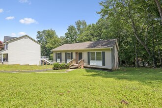20 Cherry Laurel Dr in Fredericksburg, VA - Building Photo - Building Photo