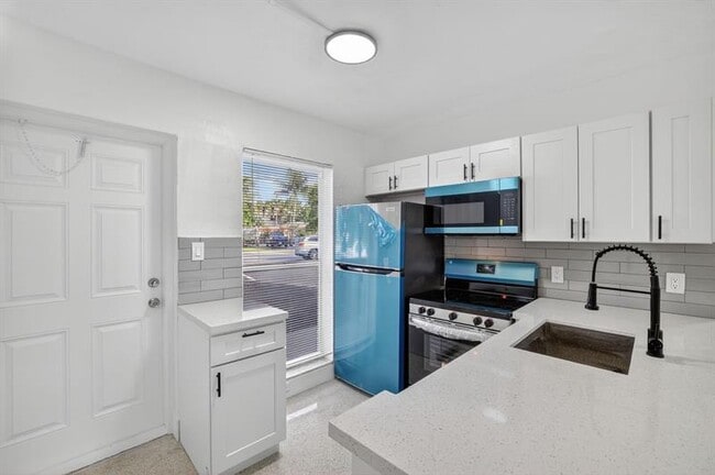property at 1821 Middle River Dr
