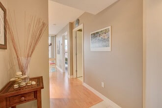 1300 Pacific Blvd in Vancouver, BC - Building Photo - Building Photo