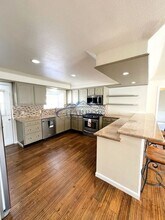 5933 Dagwood Ave in Lakewood, CA - Building Photo - Building Photo