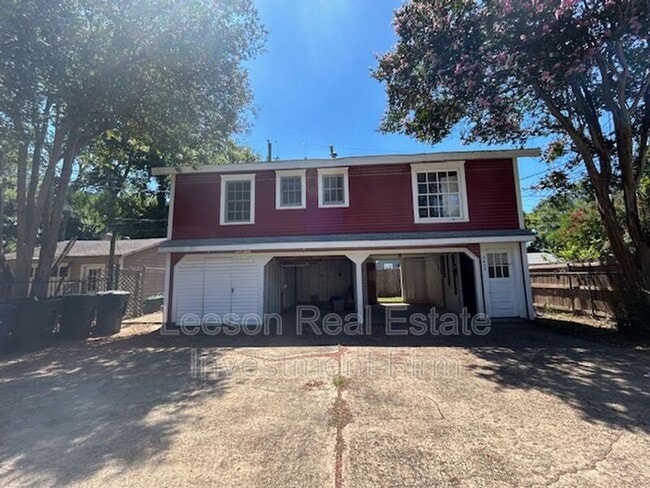 property at 3433-3433 Beverly Pl