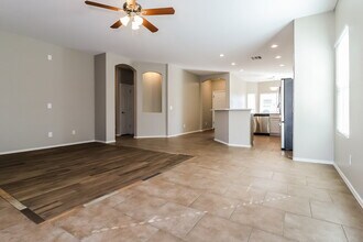11686 W Monroe St in Avondale, AZ - Foto de edificio - Building Photo