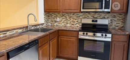 4821 NW 22nd St in Coconut Creek, FL - Building Photo - Building Photo