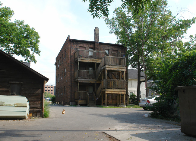 Cole Apartments in Lansing, MI - Foto de edificio - Building Photo