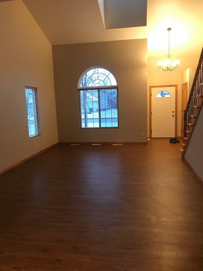 2100 River Point Ct in De Pere, WI - Building Photo - Building Photo