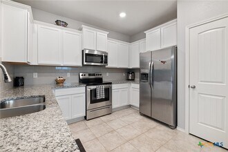 5541 Perdita Dr in Belton, TX - Foto de edificio - Building Photo