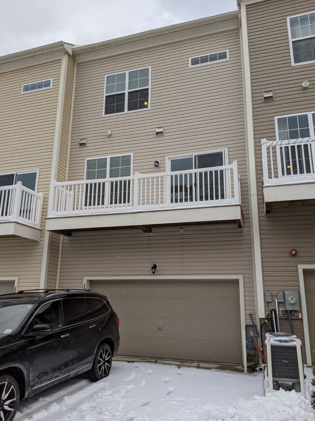 15715 Murphys Tin St in Silver Spring, MD - Building Photo - Building Photo