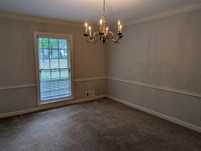 495 Heards Ferry Rd NW in Atlanta, GA - Building Photo - Building Photo