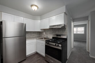 Grant Meadows in Philadelphia, PA - Building Photo - Interior Photo